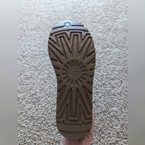 Ugg Classic Solene Mini Boot - Picture 6 of 10